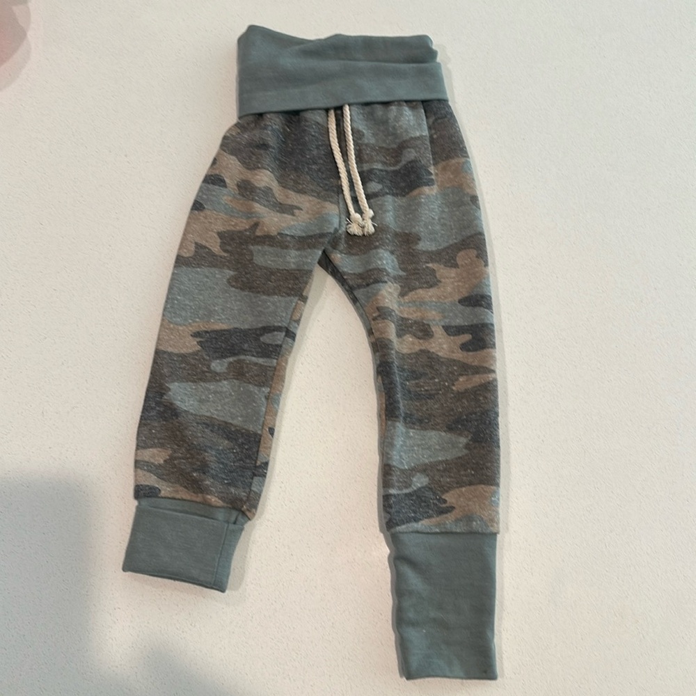 Childhoods Clothing Camo Joggers 3T